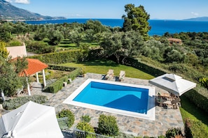 The incredible blue water of the pool and Ionian sea