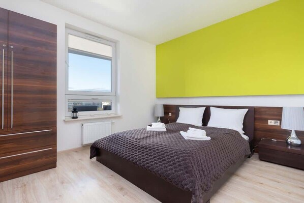 A quiet bedroom perfect for relaxing. 