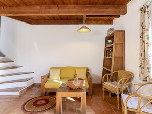 Furniture, Property, Building, Table, Wood, Chair, Interior Design, Architecture, Couch, Living Room