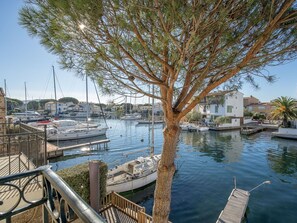 L'Eau, Bateau, Ciel, Jour, Navire, Véhicule, Arbre, Plante, Plan D'Eau, Lac