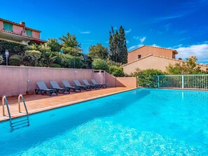Water, Sky, Plant, Property, Cloud, Swimming Pool, Blue, Nature, Azure, Tree