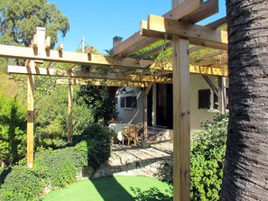 Propriété, Maison, Bâtiment, Pergola, Immobilier, Domicile, Cour, Architecture, Patio, Zone Résidentielle