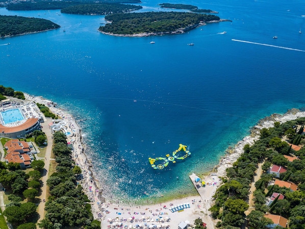 L'Eau, Ressources En Eau, Propriété, Bleu Azur, Bleu, Monde, Paysage Naturel, Cotiers Et Relief Océaniques, Plage