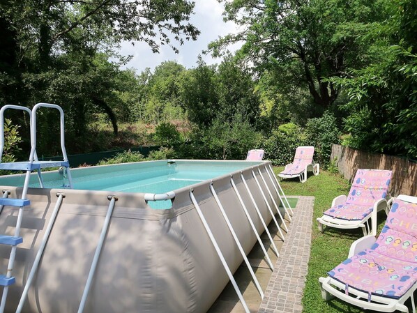 Piscine, Propriété, Loisir, Arrière-Cour, Immobilier, Arbre, Maison, Herbe, Cour, Meubles