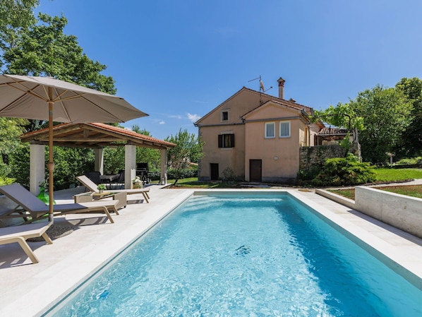 Schwimmbad, Haus, Wohngebiet, Zuhause, Verbundwerkstoff, Resort, Water Feature, Estate, Eco Hotel, Gartenmöbel