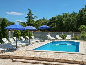 Piscine, Propriété, Bâtiment, Loisir, Maison, Vacances, Ombre, Immobilier, Recours, Arbre