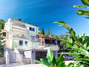 Eigentum, Haus, Grundeigentum, Vegetation, Gebäude, Zuhause, Die Architektur, Villa, Himmel, Wohnung