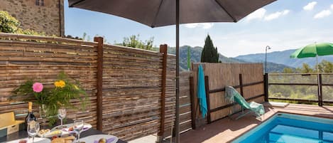 Propriété, Parapluie, Bâtiment, Maison, Domicile, Patio, Piscine, Immobilier, Vacances, Pièce