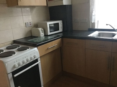15 Bed Flat Next to Tottenham Hale Shopping Centre