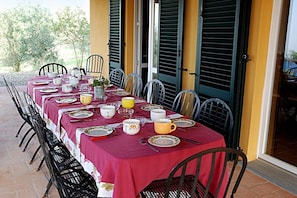 Outdoor dining
