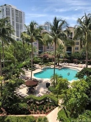 BEAUTIFUL RESORT COMPLEX
