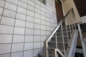 施設の入り口