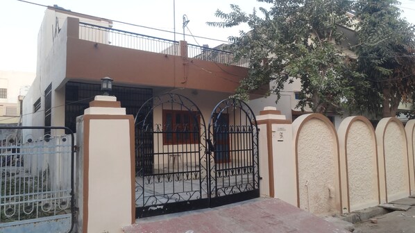 House Elevation from front