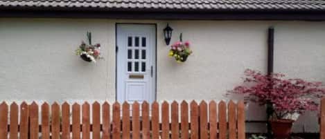 Building, Property, Plant, Window, Door, Fence, Flower, Sky, Wood, House