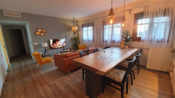 living and dinning room