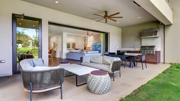 A luxurious Maui escape in Luana Garden Villa 8B