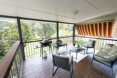 Whip bird Cottage in the heart of Eumundi