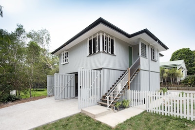 Whip bird Cottage in the heart of Eumundi