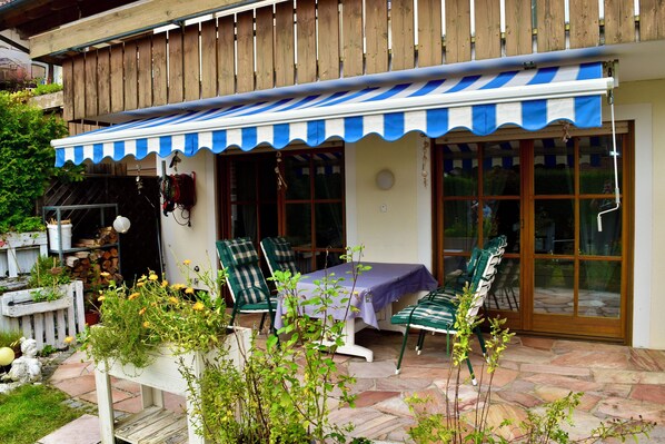 terrace and garden (1)