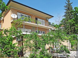 Propriété, Maison, Zone Résidentielle, Immobilier, Bâtiment, Architecture, Quartier, Domicile, Arbre, Façade