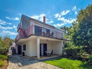 Residential Area, Shrub, Home, House, Estate, Garden, Cottage, Suburb, Landscaping, Lawn