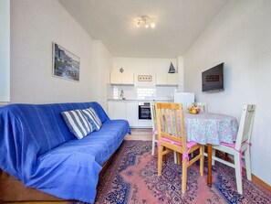 Furniture, Flooring, Interior Design, Floor, Apartment, Room, Ceiling, Couch, Living Room