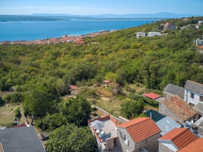 Wohngebiet, Horizont, Dach, Landschaft, Nachbarschaft, Sommer, Hügel, Haus, Ländliches Gebiet, Zuhause