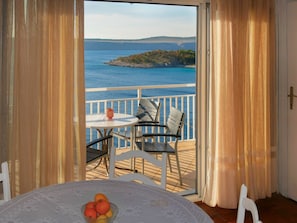 Room, Property, Furniture, Interior Design, Building, Suite, House, Balcony, Vacation, Chair