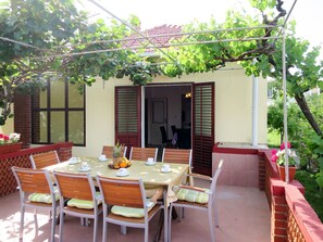 Propriété, Bâtiment, Maison, Arrière-Cour, Immobilier, Pièce, Patio, Cour, Cour, Domicile