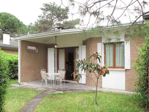 Eigentum, Haus, Zuhause, Grundeigentum, Gebäude, Wohngebiet, Die Architektur, Hütte, Garten, Dach