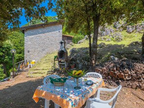 Propriété, Arbre, Maison, Chalet, Zone Rurale, Immobilier, Table, Domicile, Cour, Paysage