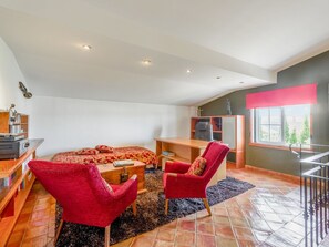 Propriété, Table, Chaise, Bois, Orange, Confort, Design Intérieur, Salon, Sol, Salle