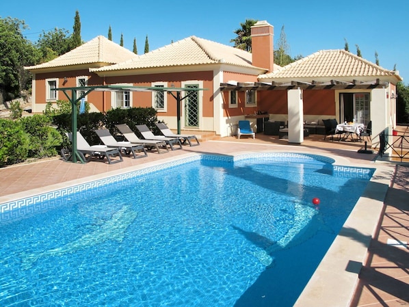 L'Eau, Bâtiment, Plante, Piscine, Ciel, Bleu Azur, Ombre, Loisir, Ville Resort