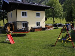 Pelouse, Cour, Jardin, Chaise, Ombre, Arrière-Cour, Gazon Artificiel, Cabanon, Batiments Jardin