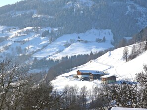 Schnee, Winter, Berg, Bergforms, Bergstation, Geologisches Phänomen, Gebirge, Alpen, Bergdorf, Himmel