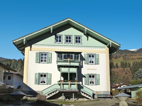 Eigentum, Haus, Gebäude, Zuhause, Die Architektur, Grundeigentum, Dach, Abstellgleis, Fassade, Hütte