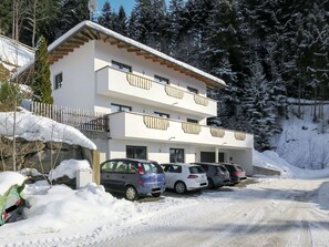 Gebäude, Auto, Schnee, Fenster, Fahrzeug, Kraftfahrzeug, Rad, Baum