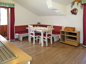 Room, Property, Floor, Furniture, Interior Design, Building, Wood Flooring, Laminate Flooring, Hardwood, House