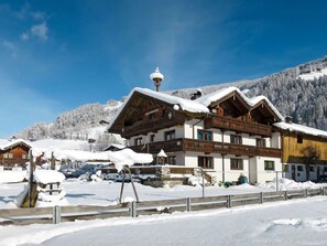 Cloud, Sky, Snow, Mountain, Building, Slope, Window, House, Freezing, Landscape