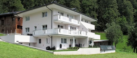 Propiedad, Casa, Casa, Edificio, Inmuebles, Bienes Raíces, El Terreno Del Lote, Arquitectura, Villa, Casa De Campo