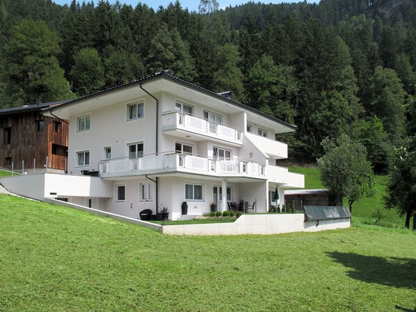 Property, House, Home, Building, Estate, Real Estate, Land Lot, Architecture, Villa, Farmhouse
