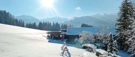 Schnee, Winter, Eigentum, Berg, Himmel, Resort, Urlaub, Grundeigentum, Baum, Bergstation