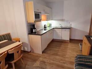 Sink, Cabinetry, Furniture, Countertop, Building, Kitchen Sink, Kitchen Stove, Wood, Tap, Kitchen