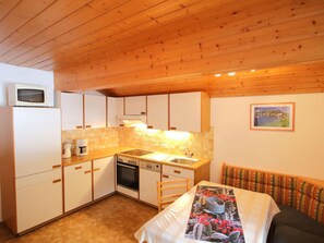 Design Intérieur, Plafond, Chalet, Tache De Bois, Dur, Cabinetry, Hôtel, Contre-Plaqué, Salon, Cabane En Rondins