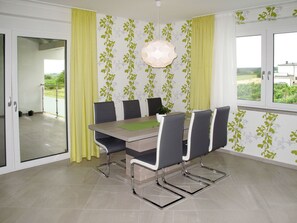 Room, Property, Furniture, Interior Design, Floor, Ceiling, Green, Building, House, Table
