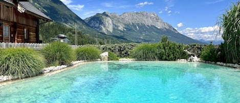 Wasser, Wolke, Himmel, Pflanze, Wasservorräte, Daytime, Berg, Natürliche Landschaft, Azurblau, Schwimmbad