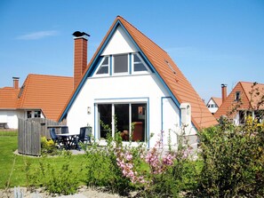 Himmel, Pflanze, Eigentum, Gebäude, Fenster, Blume, Haus, Grundstueck, Hütte, Holz