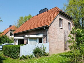 Plant, Sky, Building, Window, Tree, House, Land Lot, Cottage, Roof