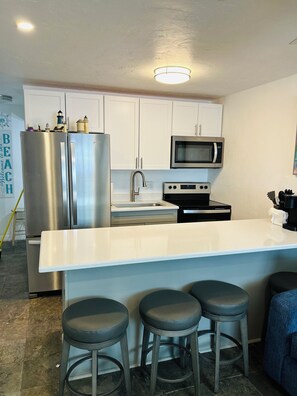 Stainless kitchen 