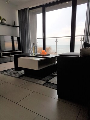Wohnzimmer mit Ostseeblick